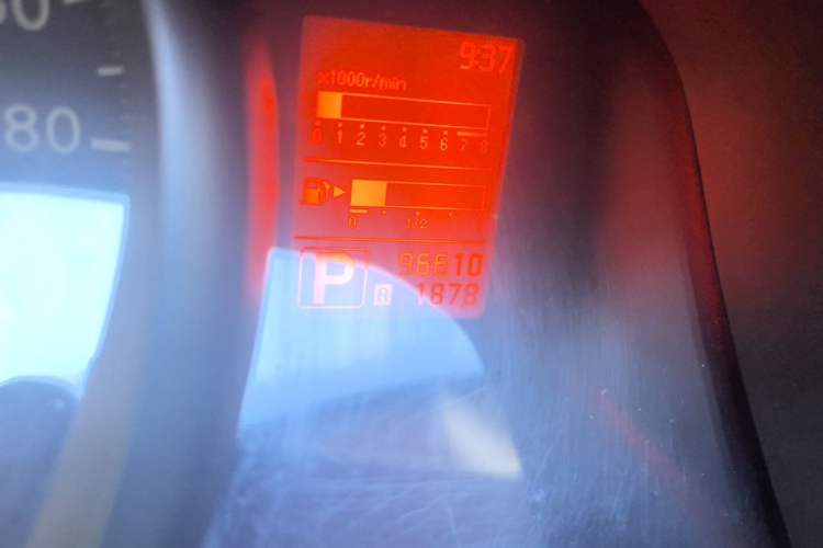 Used Nissan NV200 2014 1.6L CVT Luxury Model China V Standard Odometer Close Up