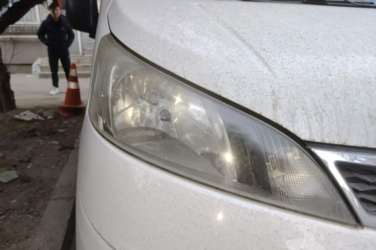 Used Nissan NV200 2014 1.6L CVT Luxury Model China IV Standard Right Front Headlight