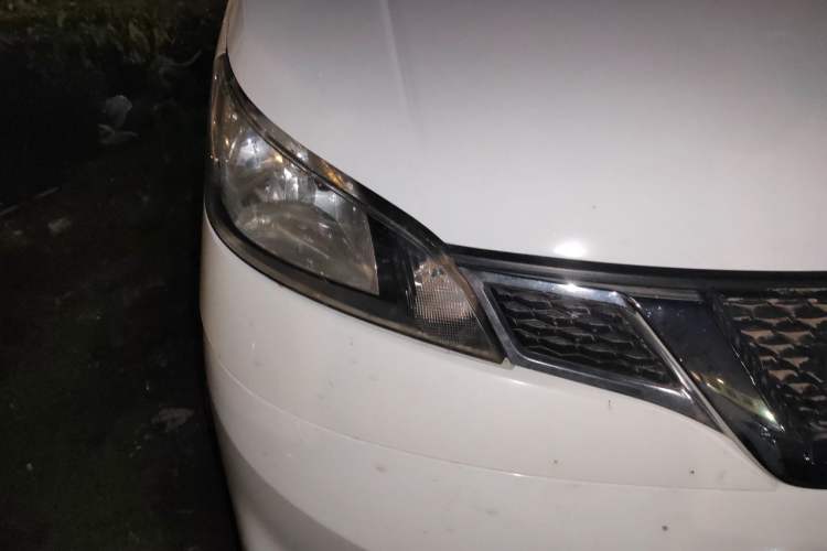 Used Nissan NV200 2014 1.6L Manual Luxury Model China IV Standard Right Front Headlight