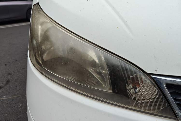 Used Nissan NV200 2014 1.6L Manual Luxury Model China V Standard Right Front Headlight