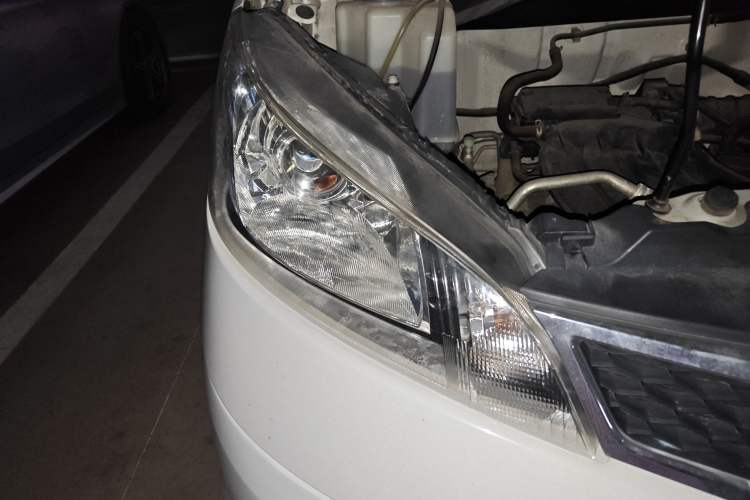 Used Nissan NV200 2014 1.6L CVT Zunya Model China IV Standard Right Front Headlight