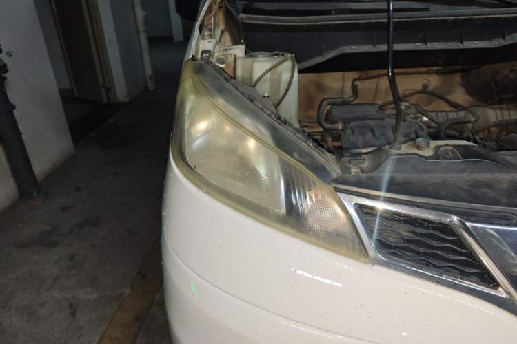Used Nissan NV200 2014 1.6L Manual Luxury Model China IV Standard Right Front Headlight