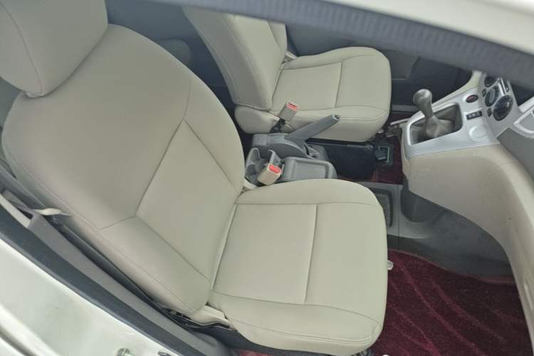 Used Nissan NV200 2014 1.6L Manual Zunya Model China IV Standard Right Front Seat