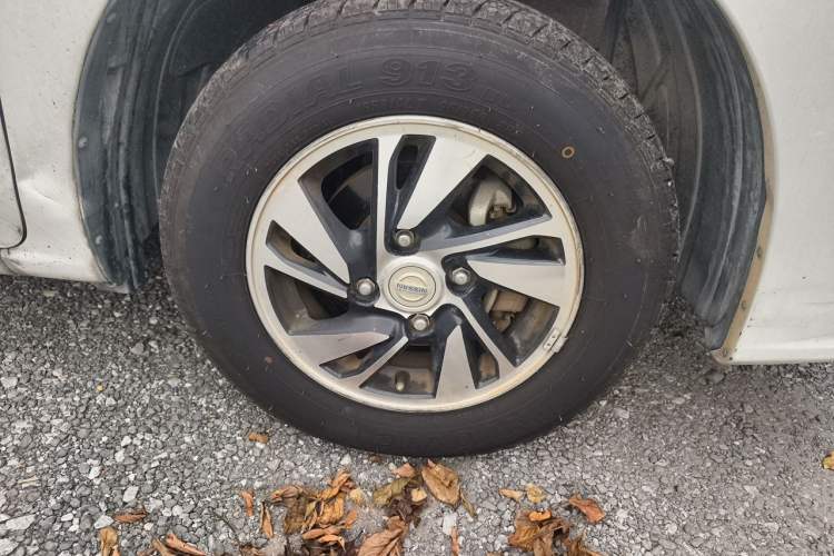Used Nissan NV200 2014 1.6L Manual Luxury Model China IV Standard Right Front Wheel Hub