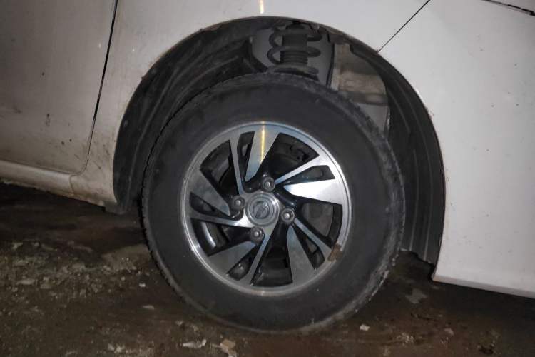 Used Nissan NV200 2014 1.6L Manual Luxury Model China IV Standard Right Front Wheel Hub