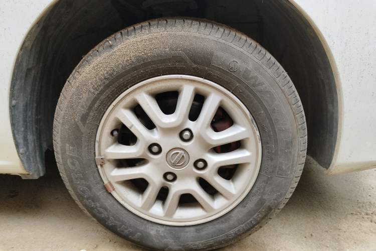 Used Nissan NV200 2014 1.6L Manual Luxury Model China IV Standard Right Front Wheel Hub