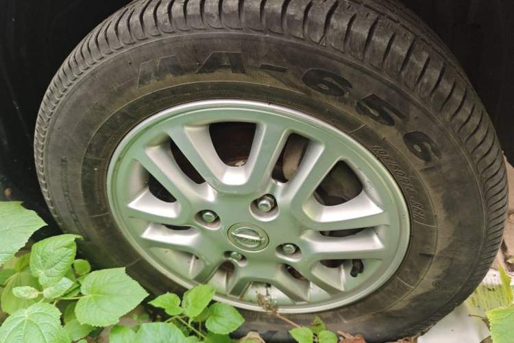 Used Nissan NV200 2014 1.6L Manual Luxury Model China V Standard Right Front Wheel Hub
