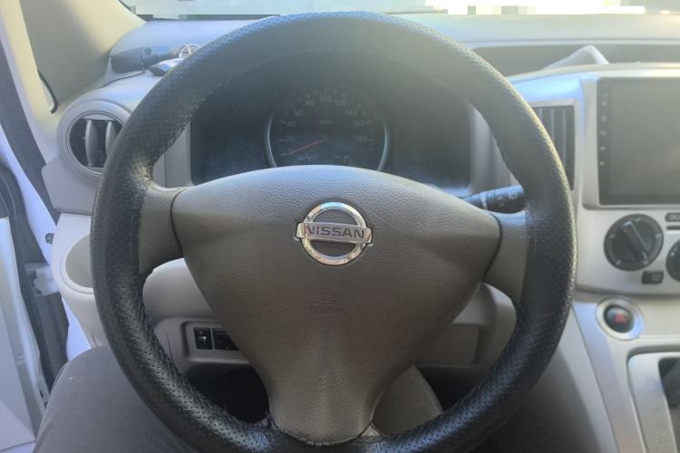 Used Nissan NV200 2014 1.6L CVT Luxury Model China V Standard Steering Wheel