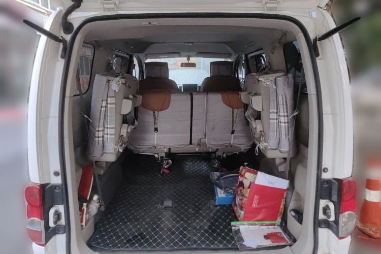 Used Nissan NV200 2014 1.6L CVT Luxury Model China IV Standard Trunk