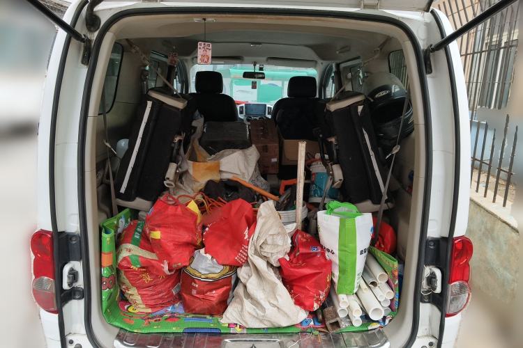 Used Nissan NV200 2014 1.6L Manual Luxury Model China IV Standard Trunk