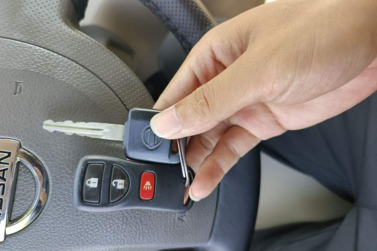 Used Nissan NV200 2014 1.6L Manual Luxury Model China IV Standard Vehicle Key