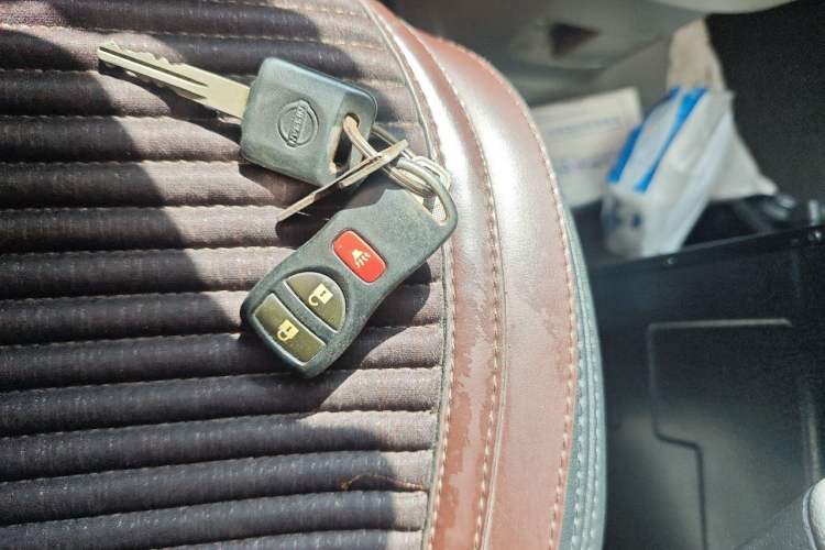 Used Nissan NV200 2014 1.6L Manual Luxury Model China V Standard Vehicle Key