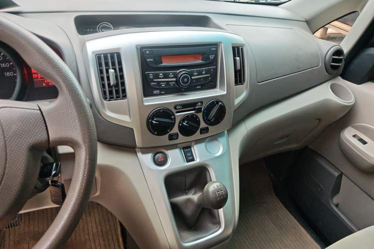 Used Nissan NV200 2016 Revised Version 1.6L Manual Luxury Edition Audio And AC Panel