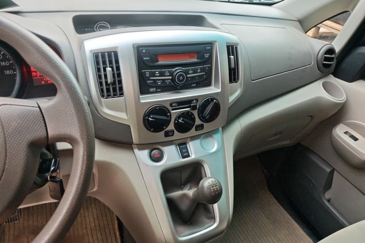 Used Nissan NV200 2016 Revised Version 1.6L Manual Luxury Edition Audio And AC Panel