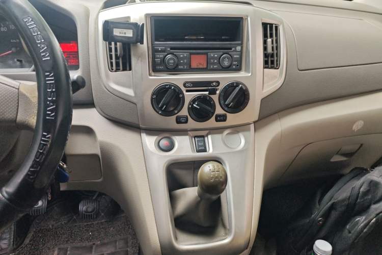 Used Nissan NV200 2016 Revised Version 1.6L Manual Luxury Edition Audio And AC Panel