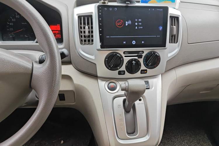 Used Nissan NV200 2016 Revised Version 1.6L CVT Deluxe Edition Audio And AC Panel