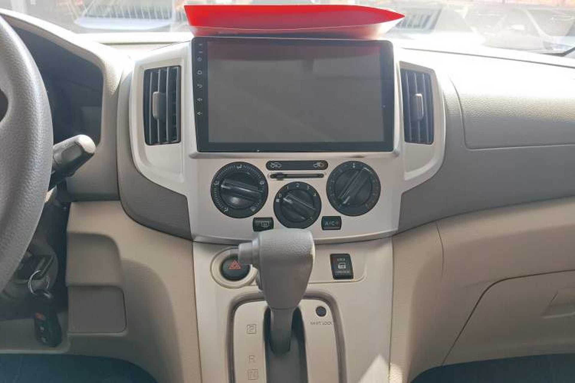 Used Nissan NV200 2016 Revised Version 1.6L CVT Luxury Edition Audio And AC Panel