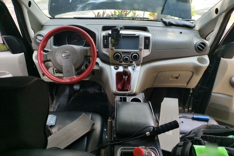 Used Nissan NV200 2016 1.6L Manual Zunya Model Center Console