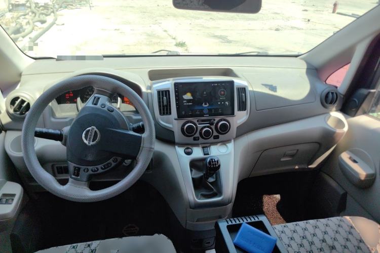 Used Nissan NV200 2016 1.6L Manual Zunya Model Center Console