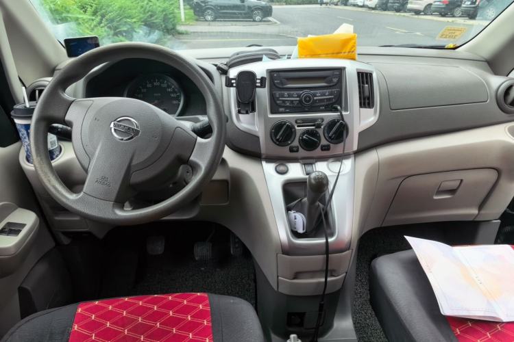 Used Nissan NV200 2016 Revised Version 1.6L Manual Luxury Edition Center Console
