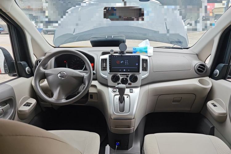 Used Nissan NV200 2016 Revised Version 1.6L CVT Deluxe Edition Center Console