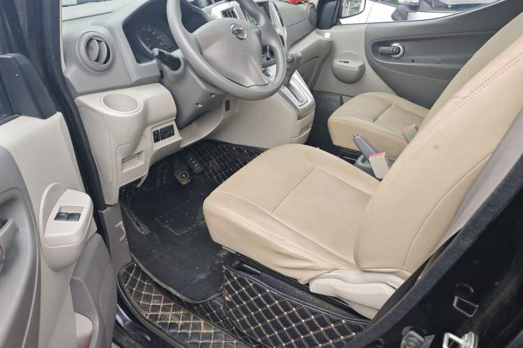 Used Nissan NV200 2016 Revised Version 1.6L CVT Deluxe Edition Driver Seat