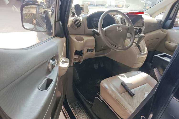 Used Nissan NV200 2016 Revised Version 1.6L CVT Luxury Edition Driver Seat