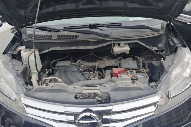 Used Nissan NV200 2016 Revised Version 1.6L CVT Deluxe Edition Engine Bay