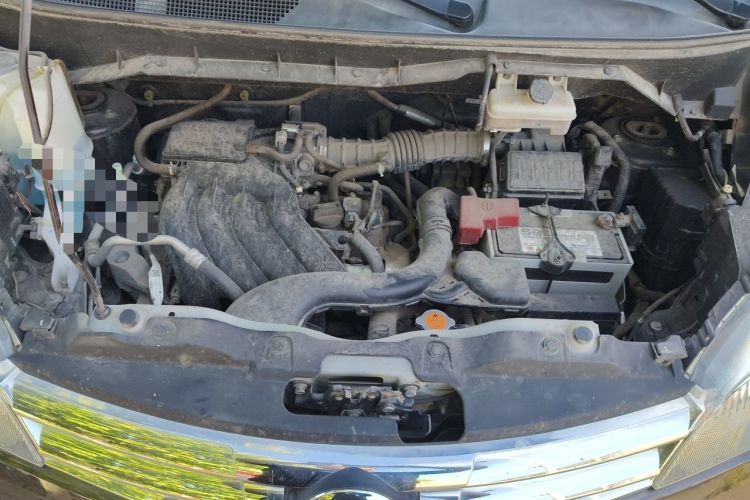 Used Nissan NV200 2016 Revised Version 1.6L CVT Deluxe Edition Engine Bay