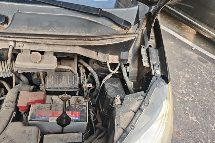 Used Nissan NV200 2016 1.6L Manual Luxury Model Engine Bay Left