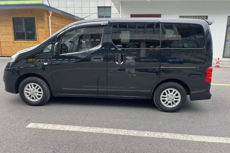 Used Nissan NV200 2016 Revised Version 1.6L Manual Luxury Edition Exterior 9