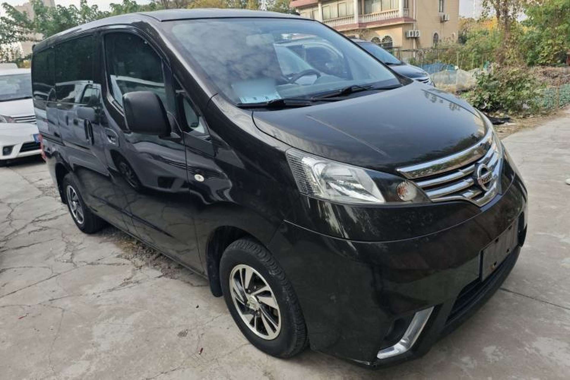 Used Nissan NV200 2016 Revised Version 1.6L CVT Deluxe Edition Front Right 45 Deg
