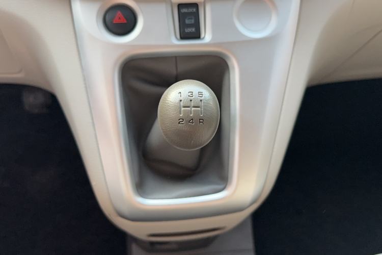 Used Nissan NV200 2016 Revised Version 1.6L Manual - Zunya Trim Gear Lever