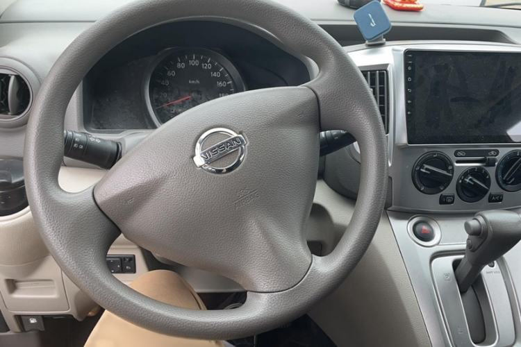 Used Nissan NV200 2016 1.6L CVT Deluxe Model Interior 1