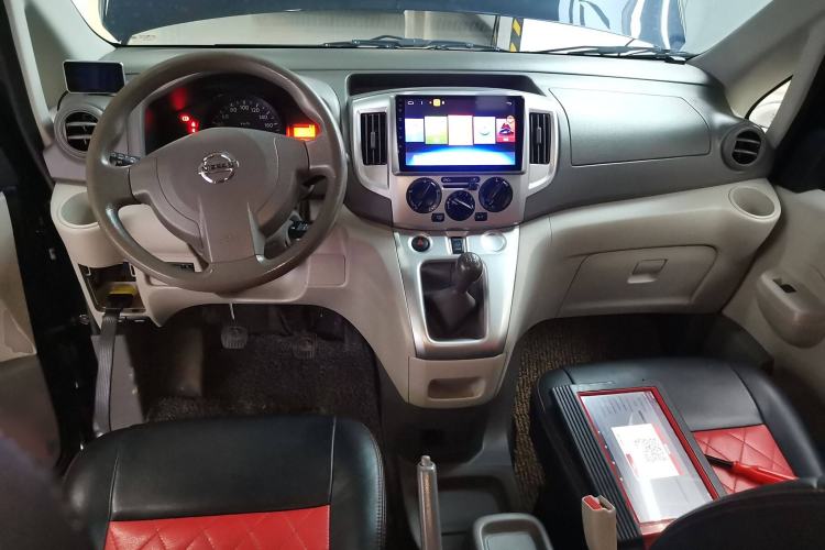 Used Nissan NV200 2016 Revised Version 1.6L Manual Luxury Edition Interior 2