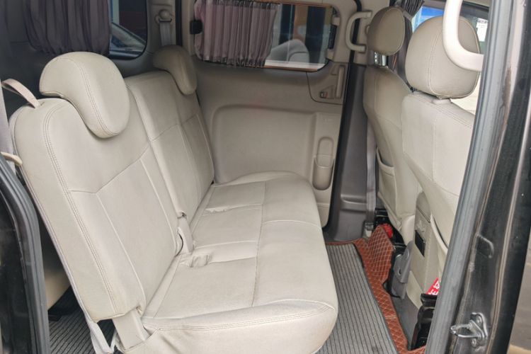 Used Nissan NV200 2016 Revised Version 1.6L CVT Deluxe Edition Interior 2