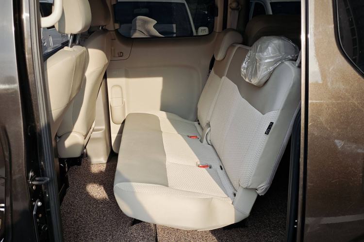 Used Nissan NV200 2016 Revised Version 1.6L Manual Luxury Edition Interior 4