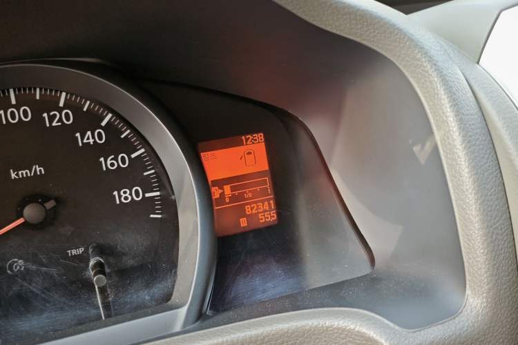 Used Nissan NV200 2016 Revised Version 1.6L Manual Luxury Edition Odometer Close Up