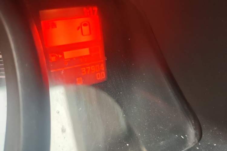 Used Nissan NV200 2016 1.6L Manual Luxury Model Odometer Close Up