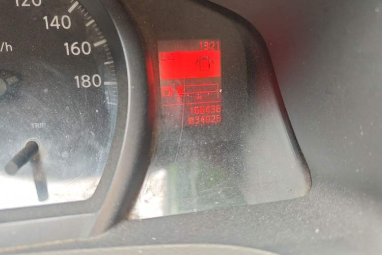 Used Nissan NV200 2016 Revised Version 1.6L Manual Luxury Edition Odometer Close Up