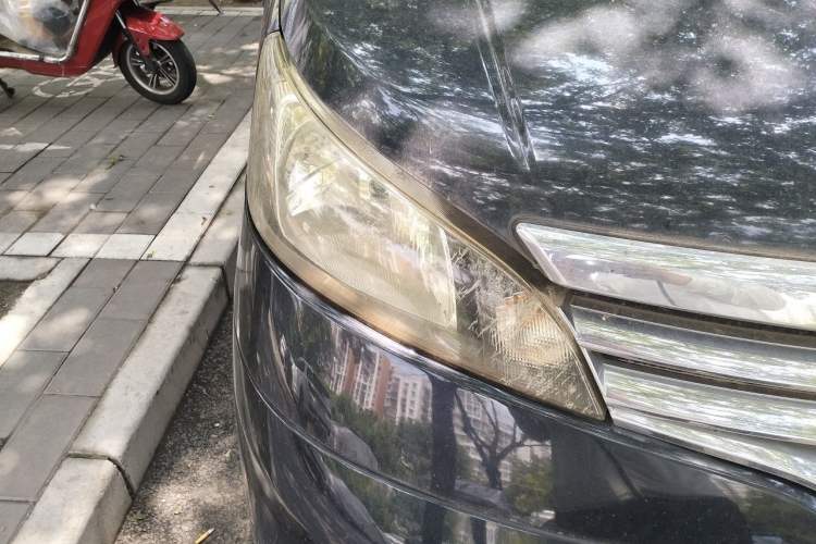 Used Nissan NV200 2016 1.6L CVT Luxury Model Right Front Headlight