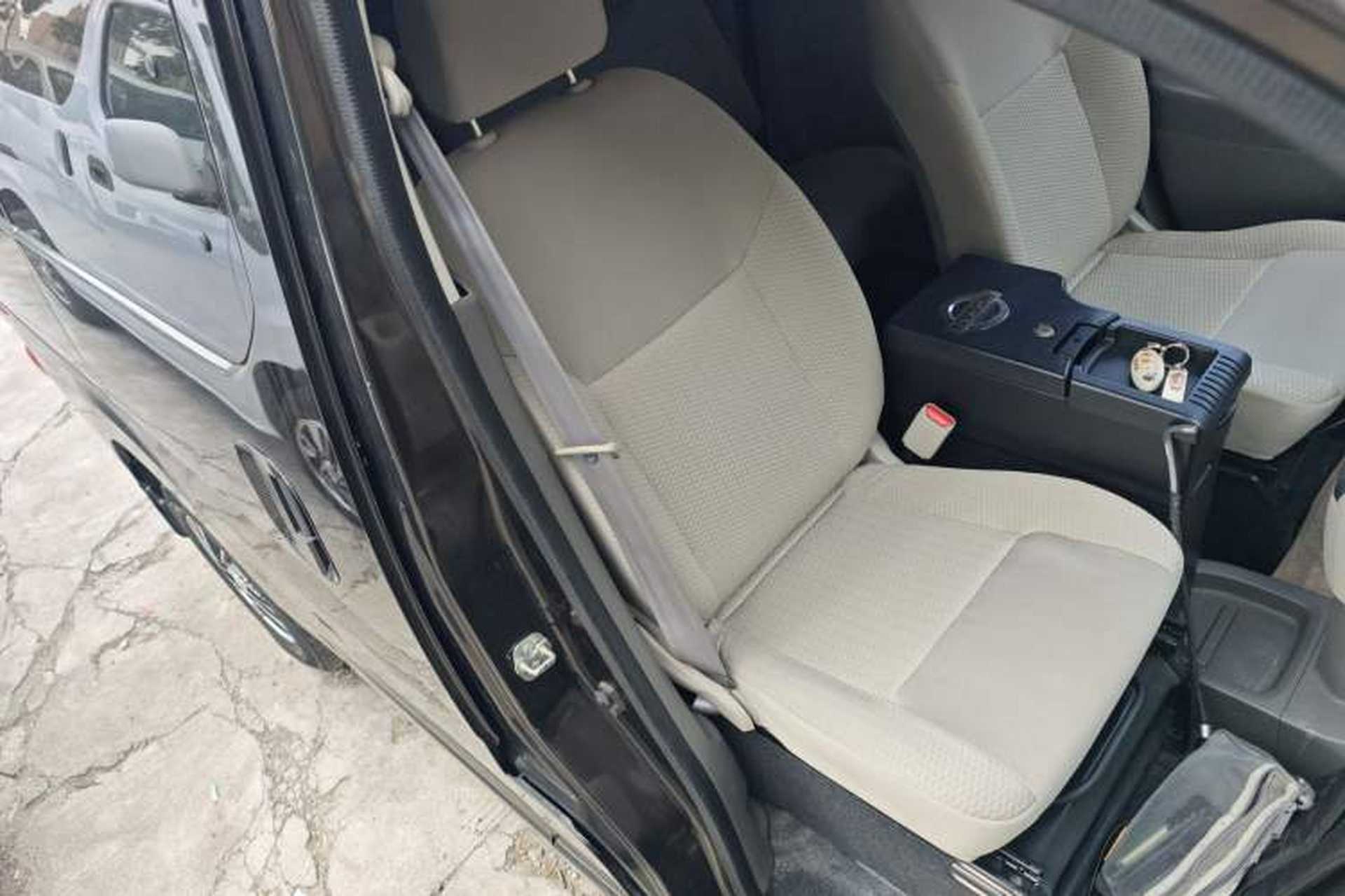 Used Nissan NV200 2016 Revised Version 1.6L CVT Deluxe Edition Right Front Seat