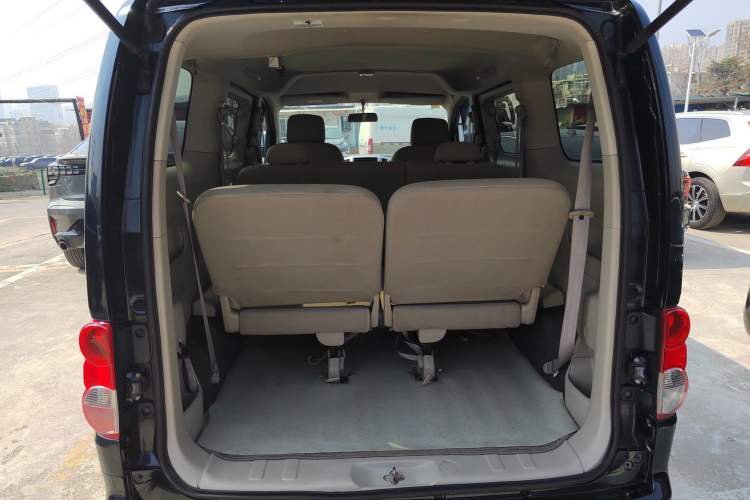 Used Nissan NV200 2016 Revised Version 1.6L CVT Luxury Edition Trunk