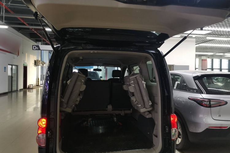Used Nissan NV200 2016 Revised Version 1.6L Manual Luxury Edition Trunk