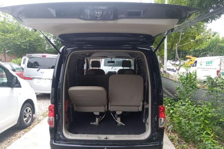 Used Nissan NV200 2016 1.6L CVT Luxury Model Trunk