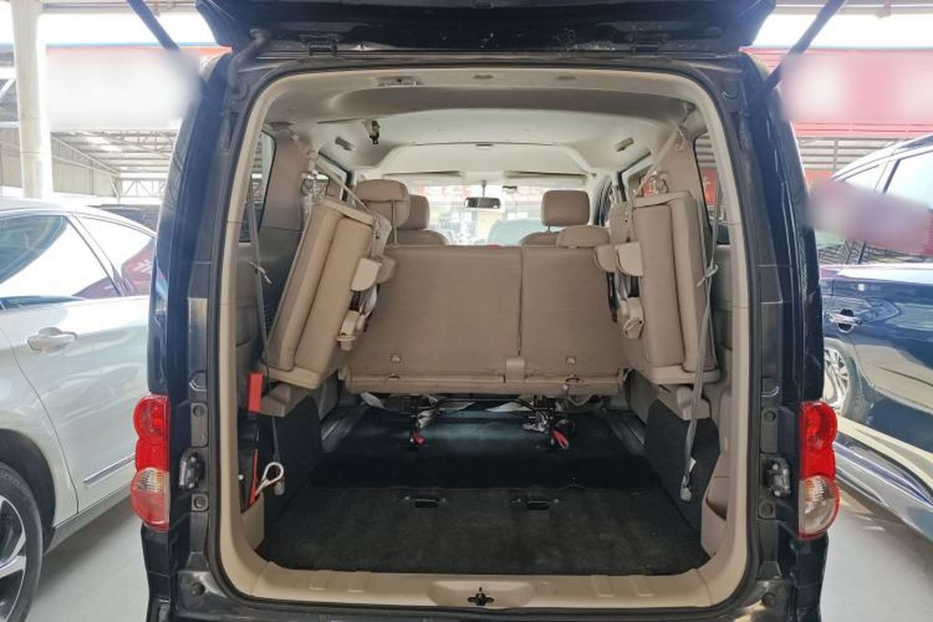 Used Nissan NV200 2016 Revised Version 1.6L CVT Luxury Edition Trunk