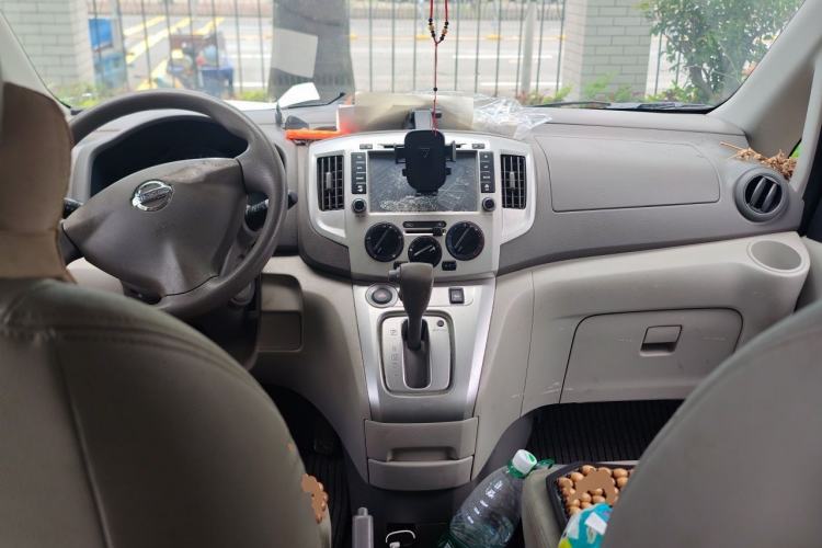 Used Nissan NV200 2016 1.6L CVT Luxury Model Center Console