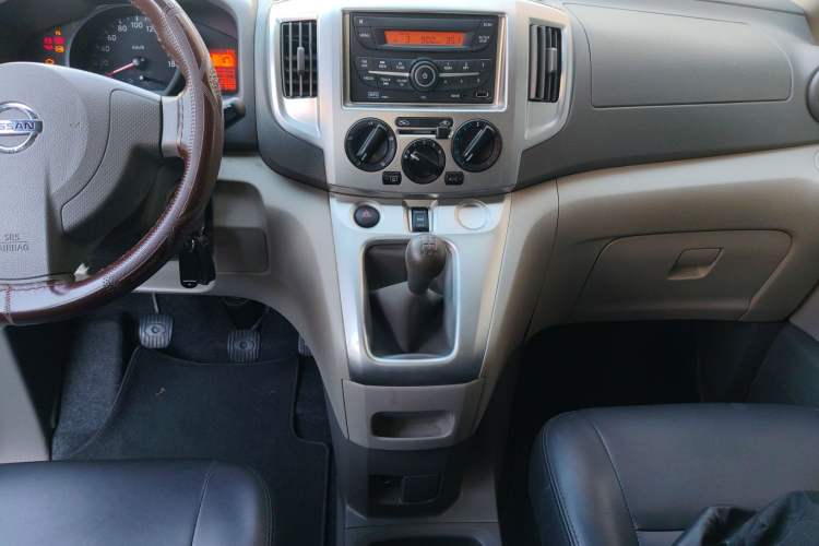 Used Nissan NV200 2016 Revised Version 1.6L Manual Luxury Edition Audio And AC Panel