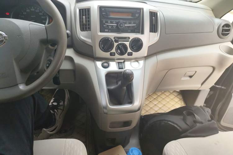 Used Nissan NV200 2016 Revised Version 1.6L Manual Luxury Edition Audio And AC Panel