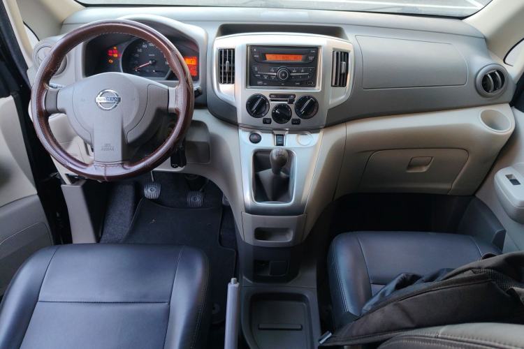 Used Nissan NV200 2016 Revised Version 1.6L Manual Luxury Edition Center Console